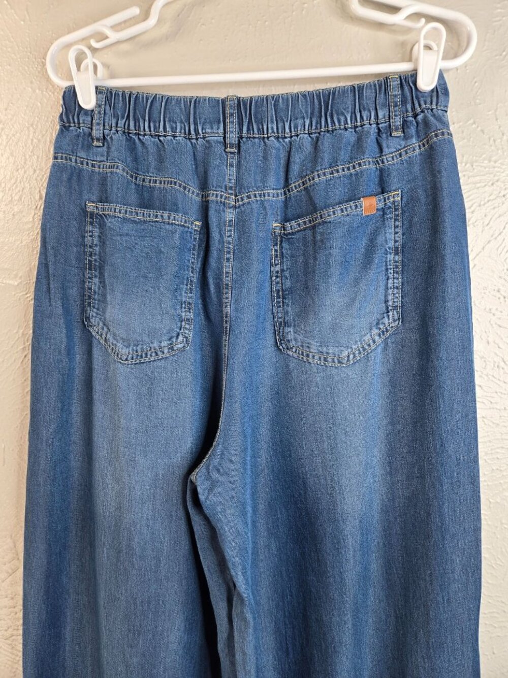 Halara Wide Leg Pleated Blue Denim Pant Lightweight Lyocell High Waisted Relaxed - Picture 6 of 8